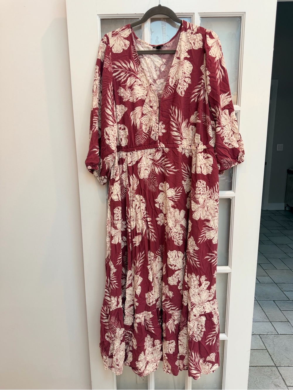 Torrid Boho Chic Y-Neck Challis Maxi Dress in Nova Floral Plum Plus Size 2X - Picture 5 of 15